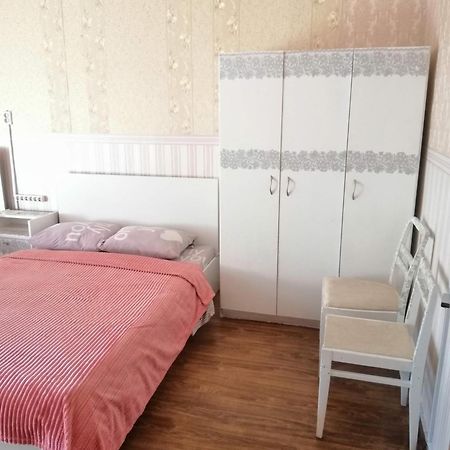 Ланжероновская Угол Дерибасовская Apartment Odesa Exterior foto
